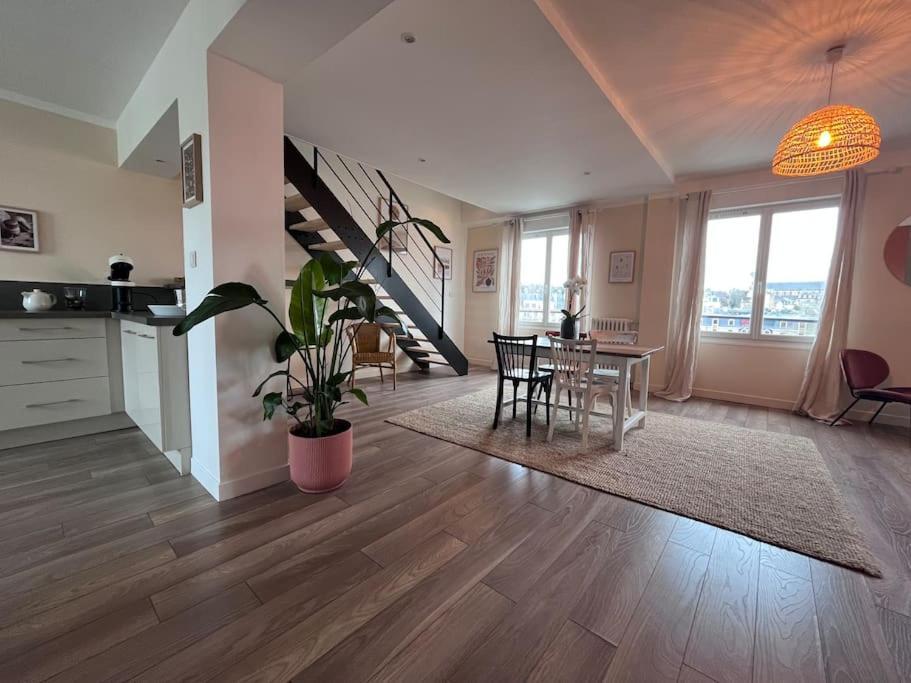 Ferienwohnung Le Saint Pierre Grand Duplex Hyper Centre, Port Caen Exterior foto